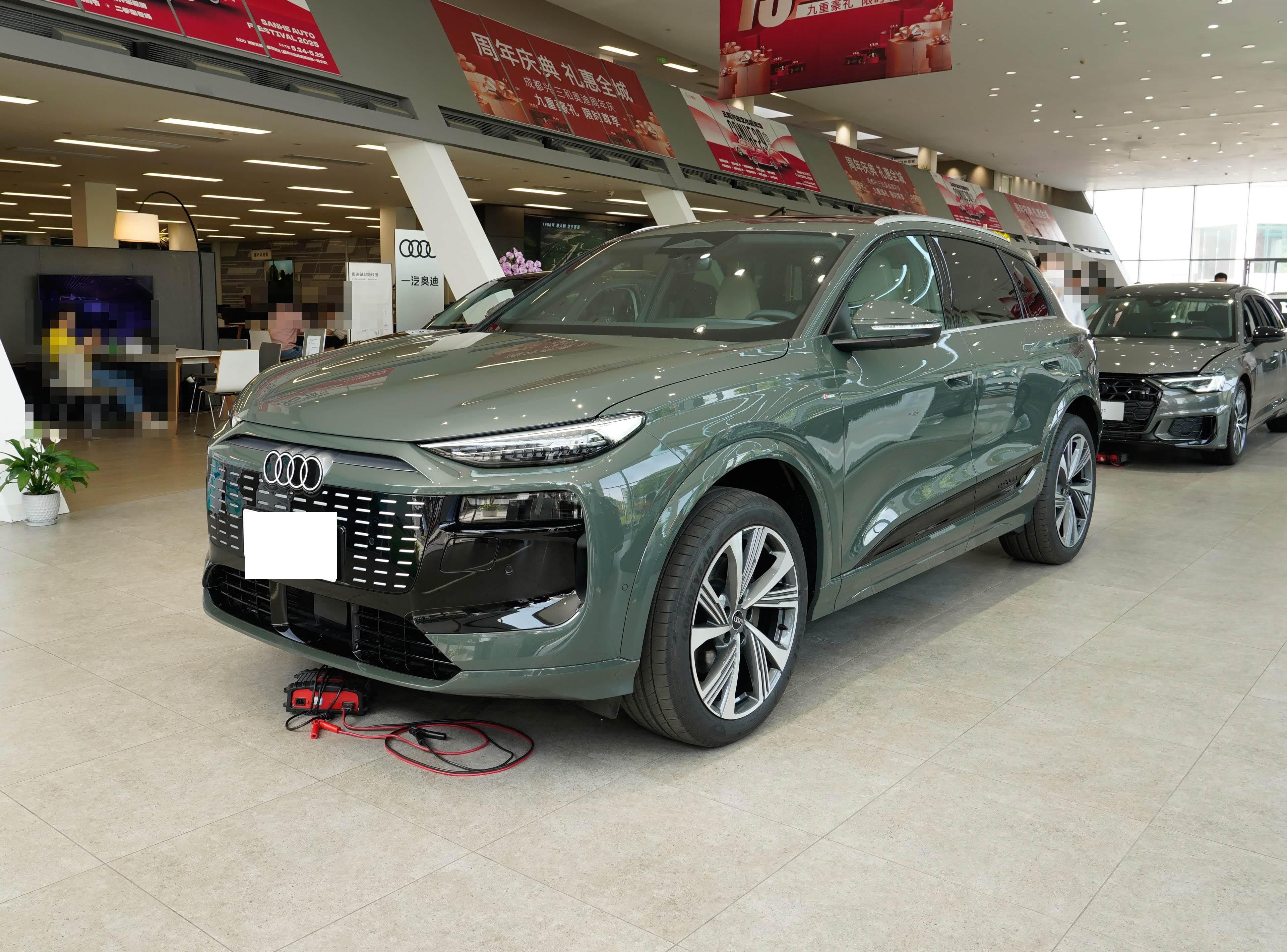 Audi Q6L e-tron front view