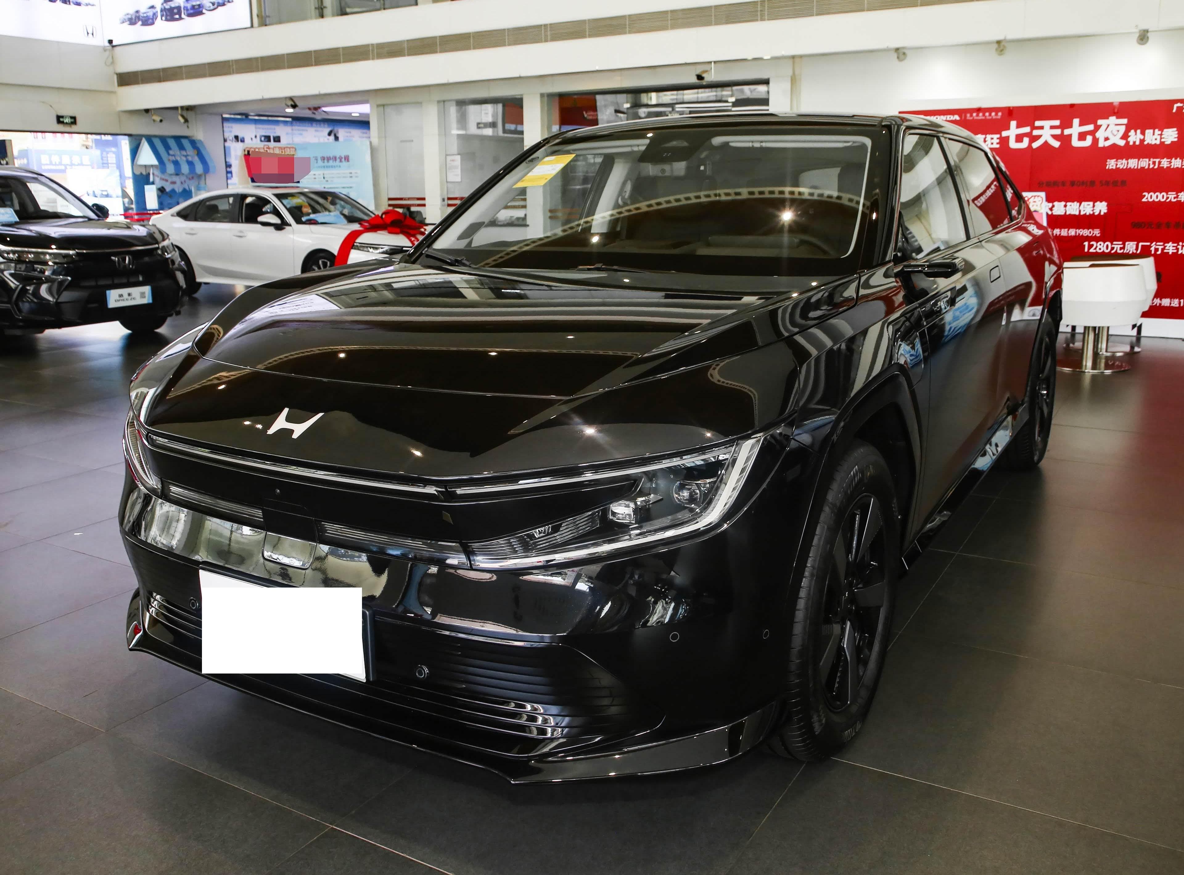 Honda GAC Honda P7 front view