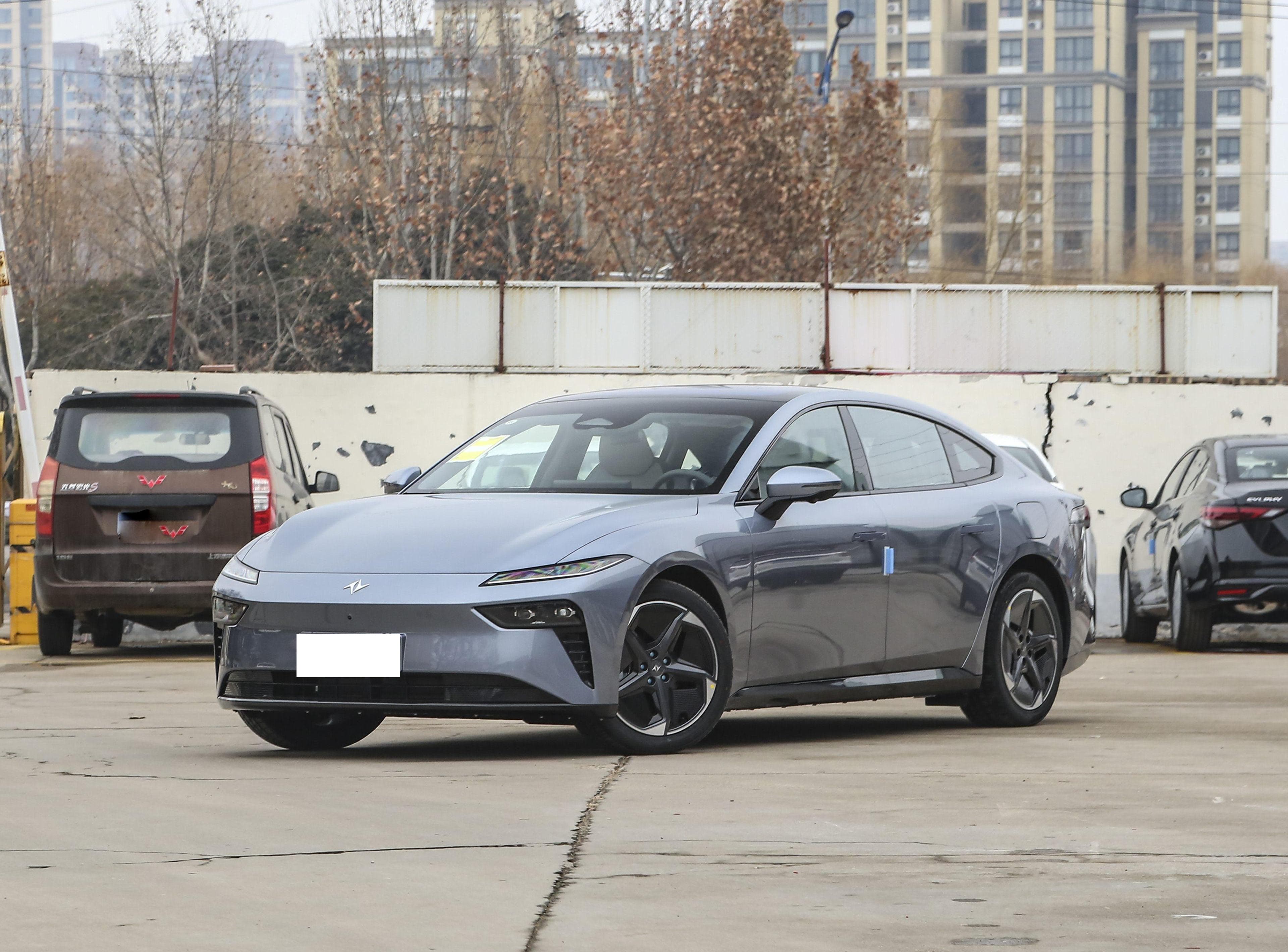 Dongfeng ePi ePi 007 front view