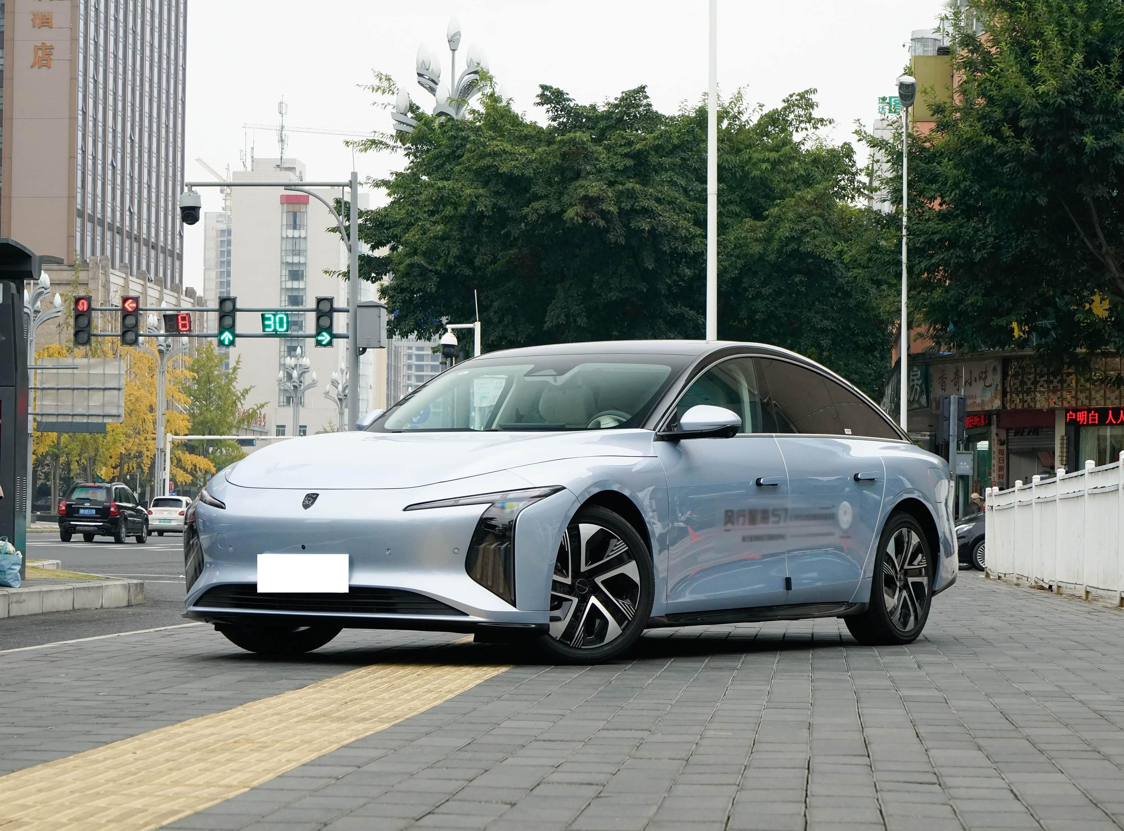 Dongfeng Forthing Xinghai S7 front view