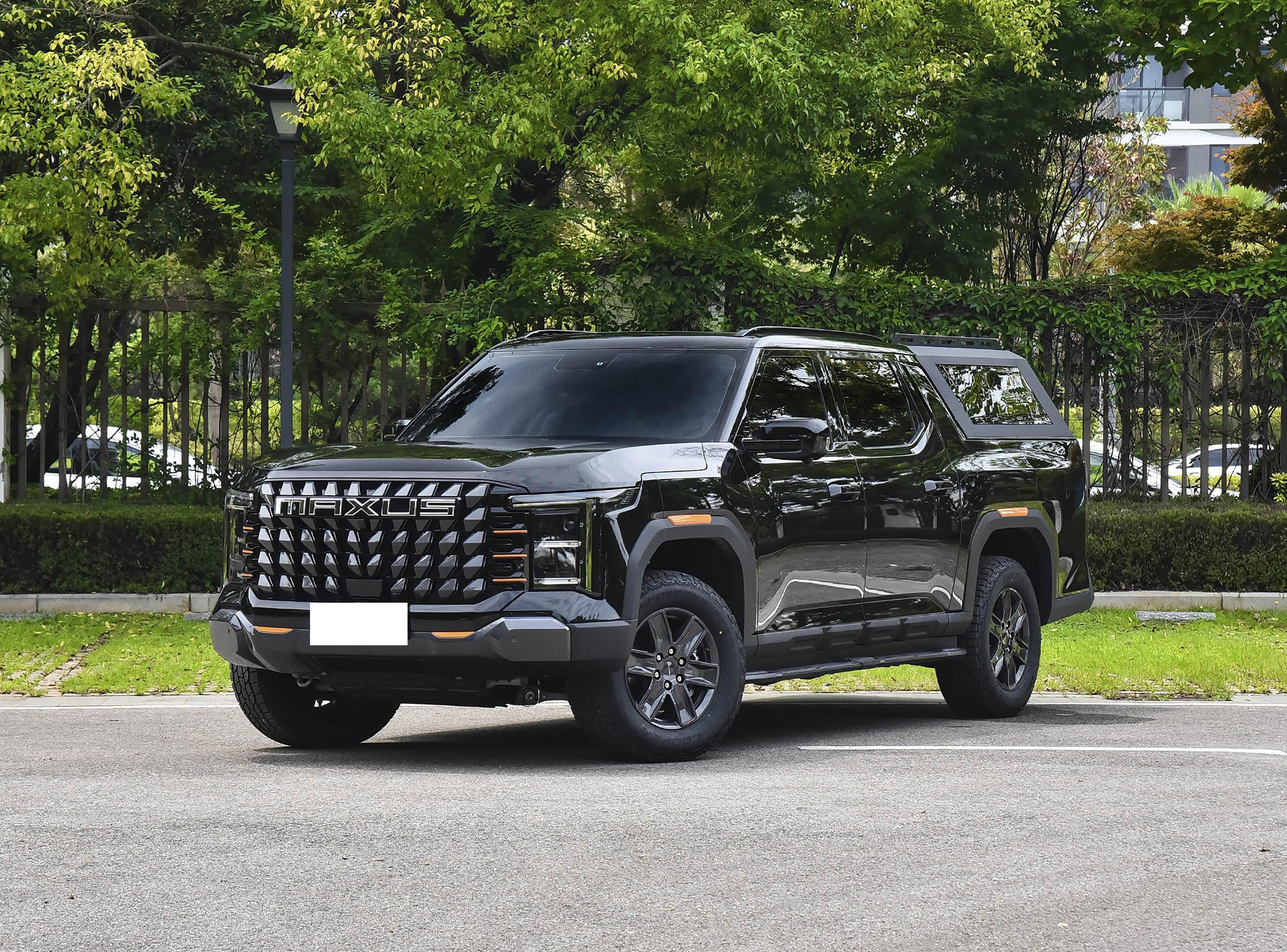 Maxus Interstellar X SUV front view