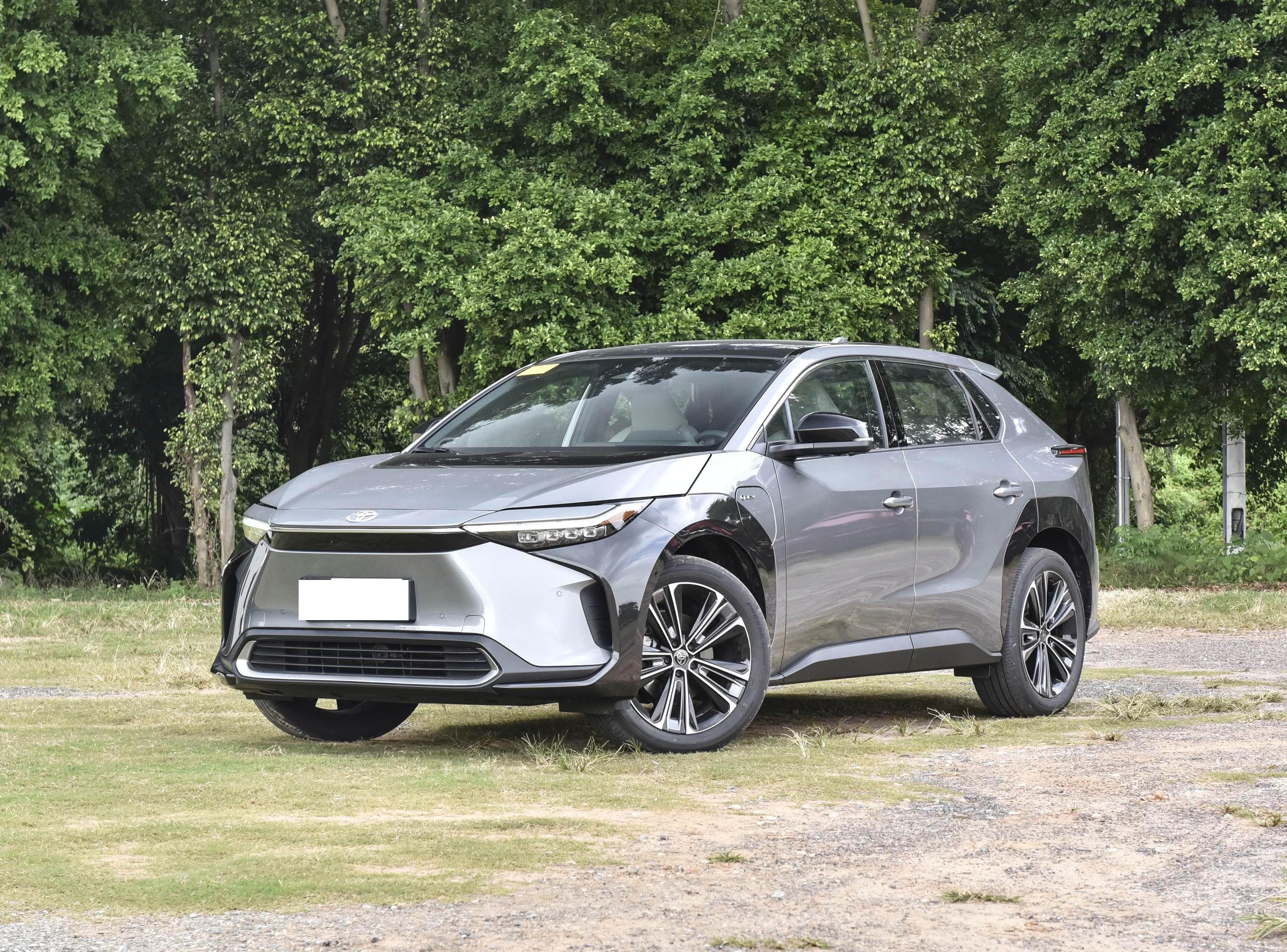 Toyota bZ4X front view