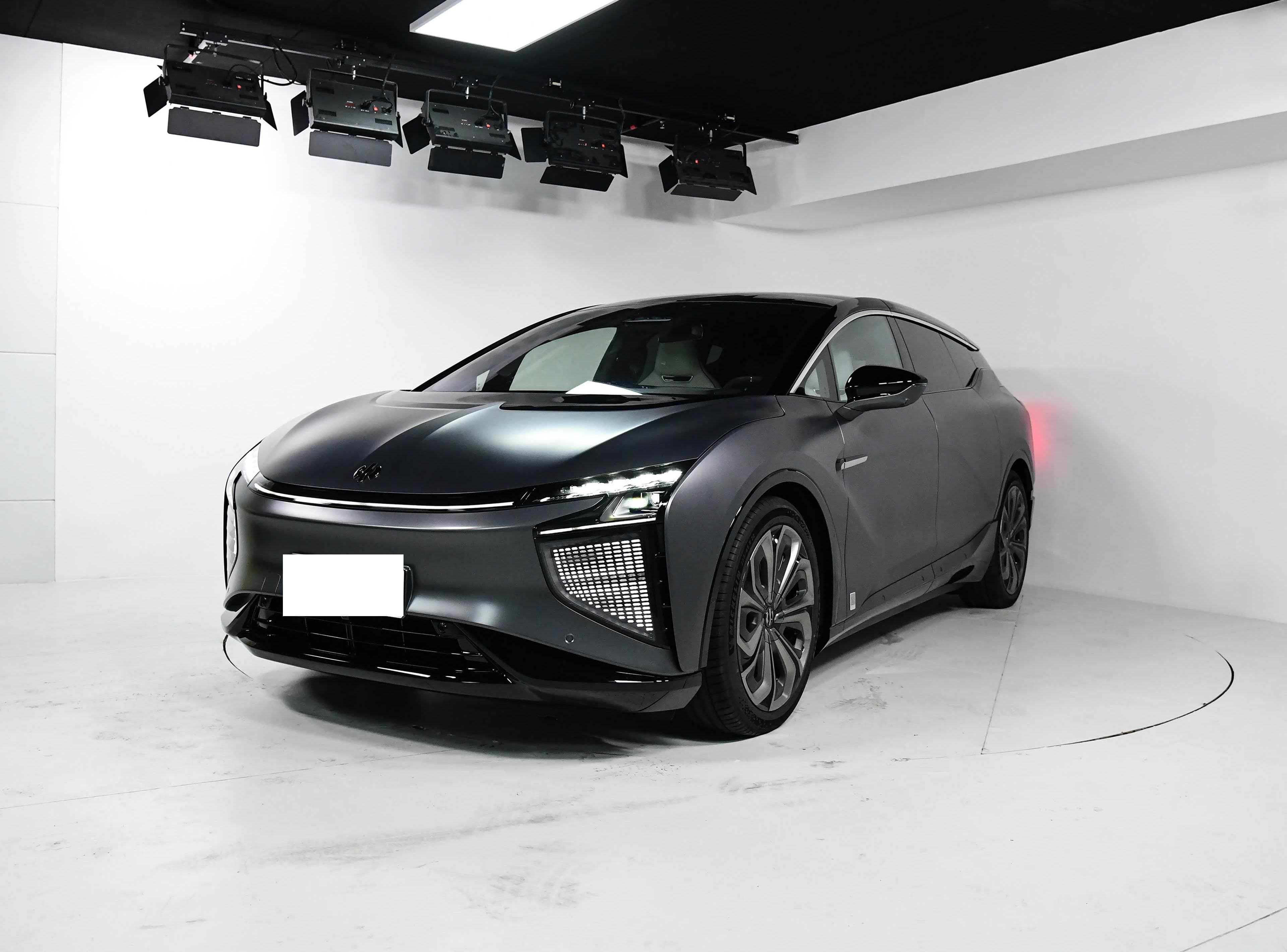 HiPhi HiPhi X front view