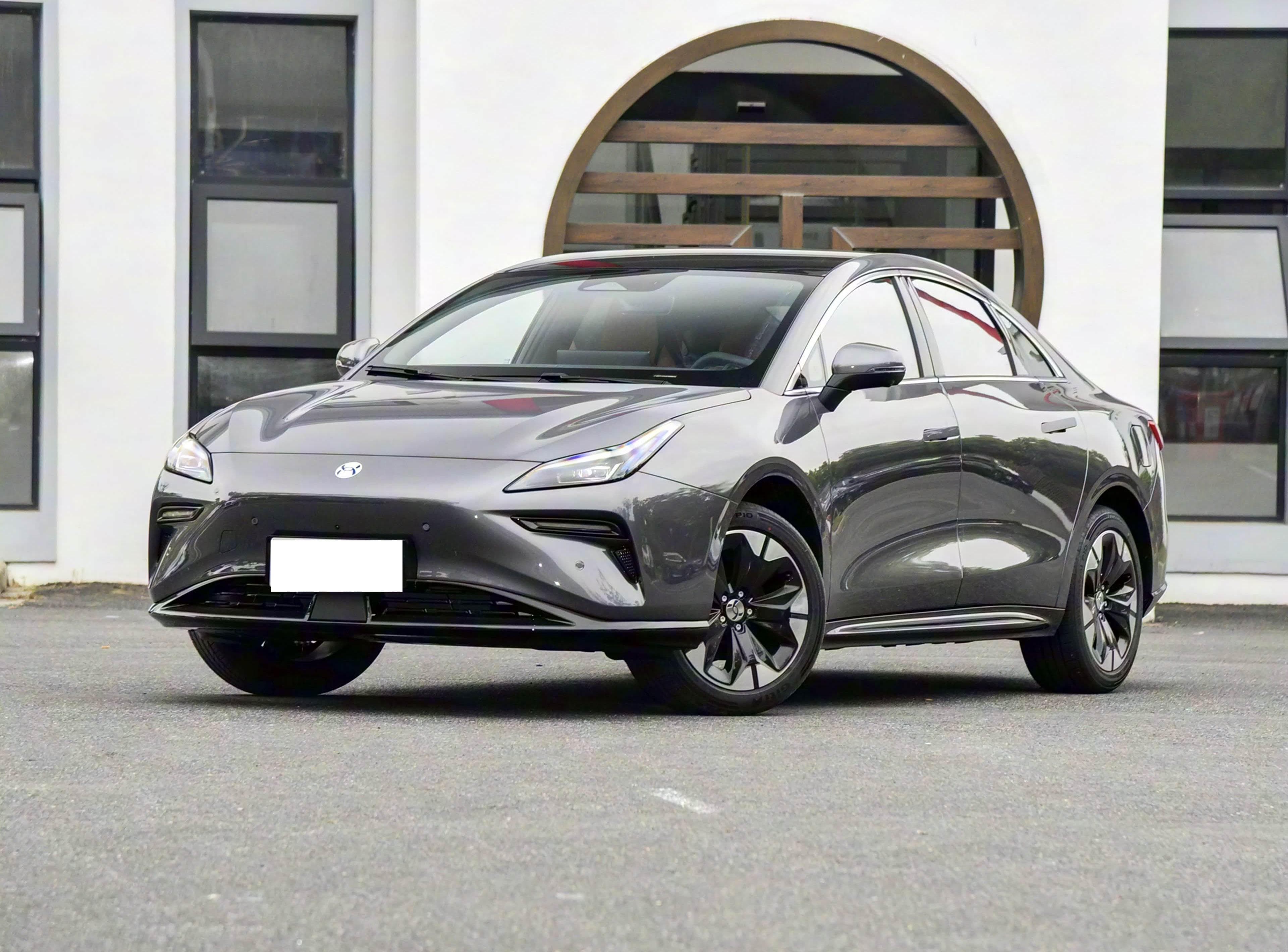 Hycan Hycan A06 front view