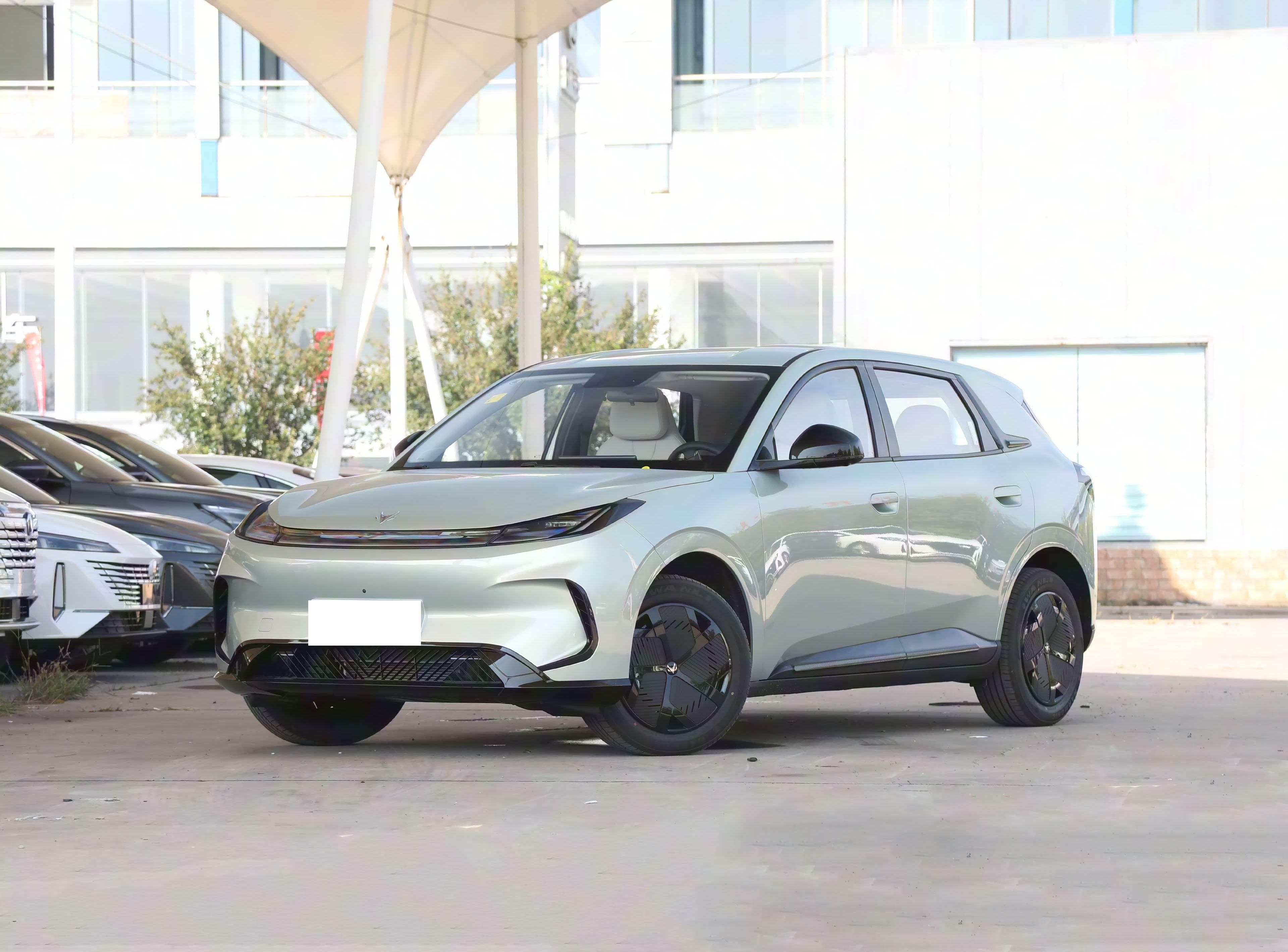 ARCFOX T1 front view