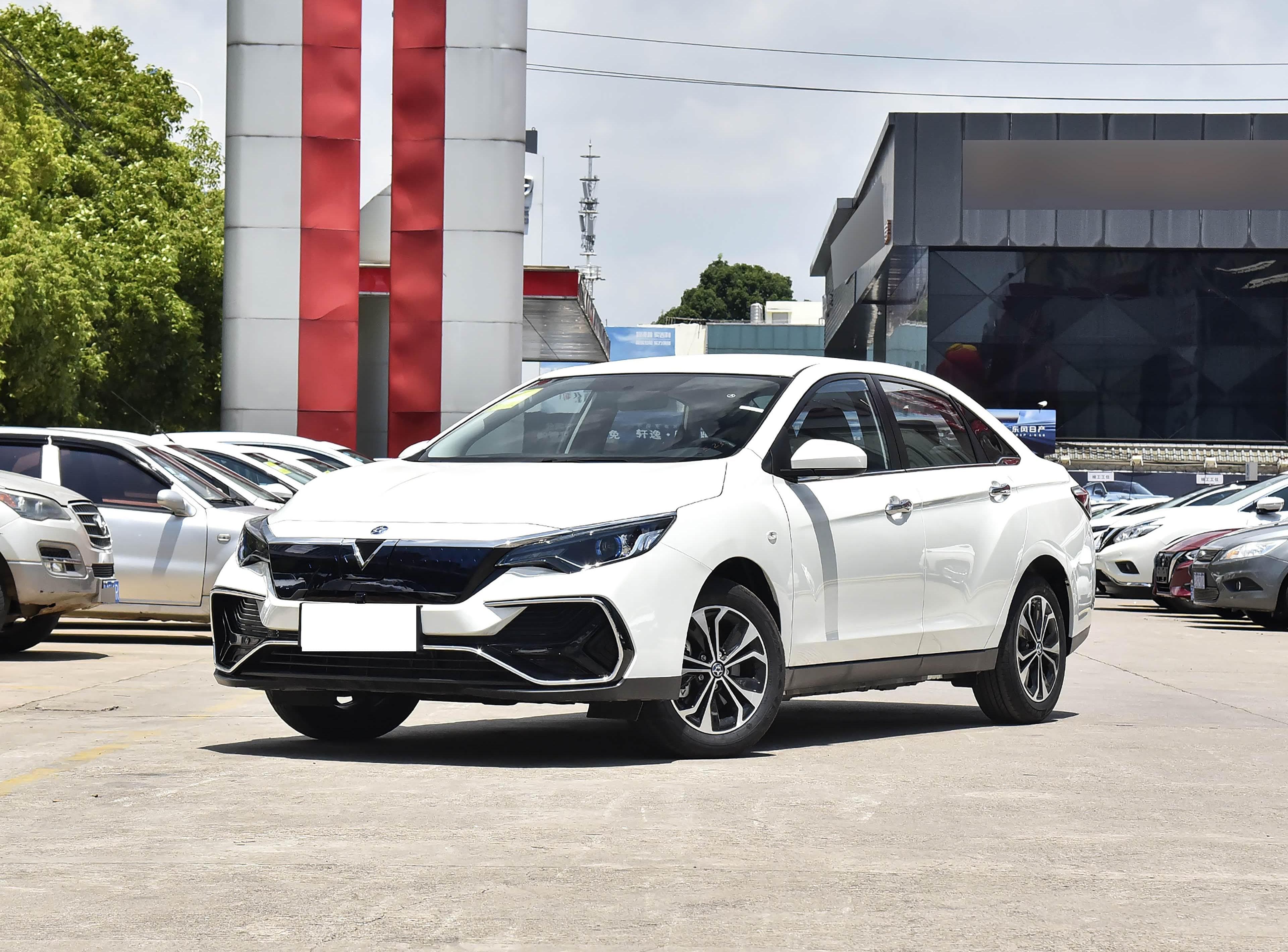 Venucia D60EV front view