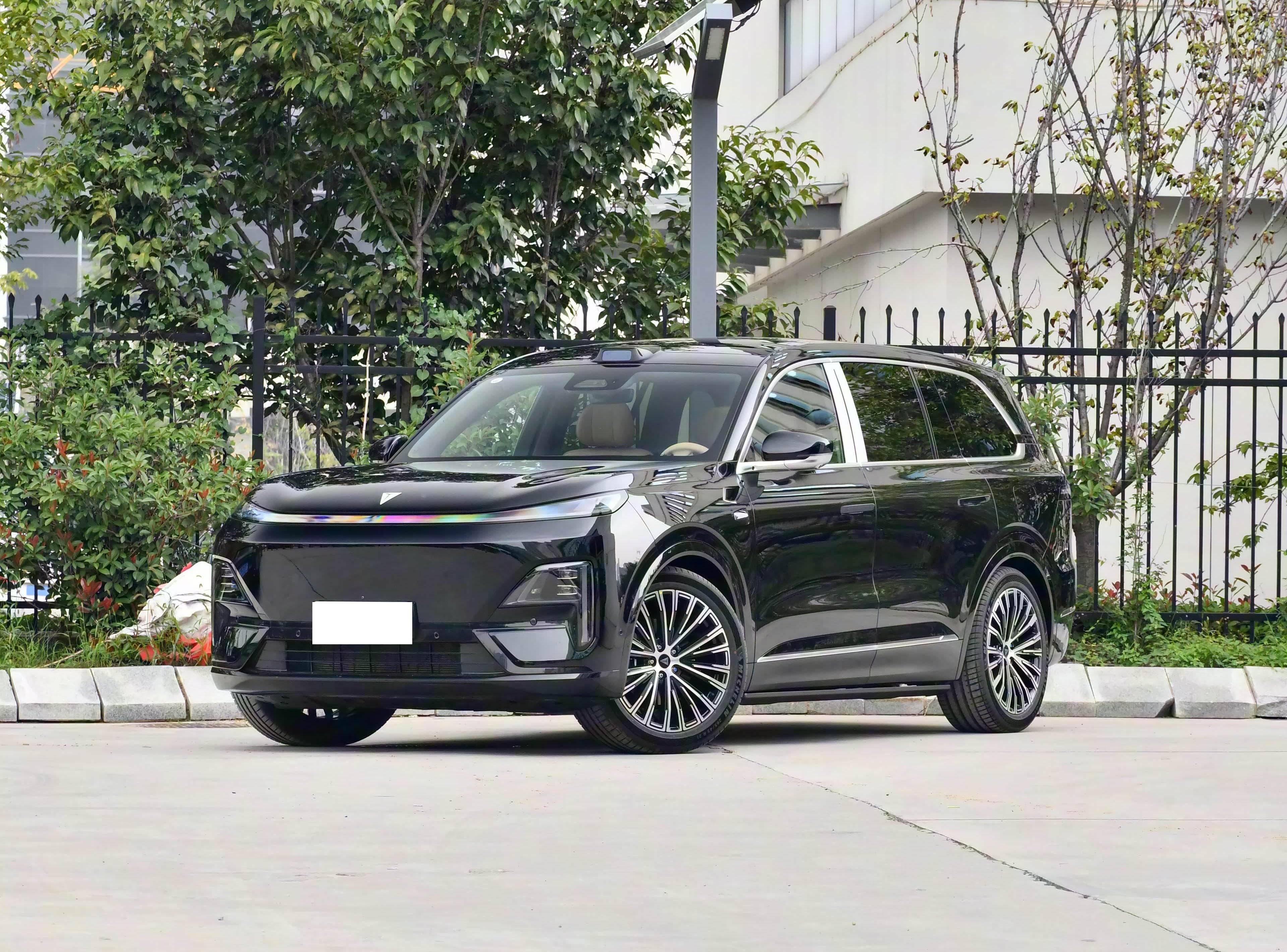 Deepal S09 front view