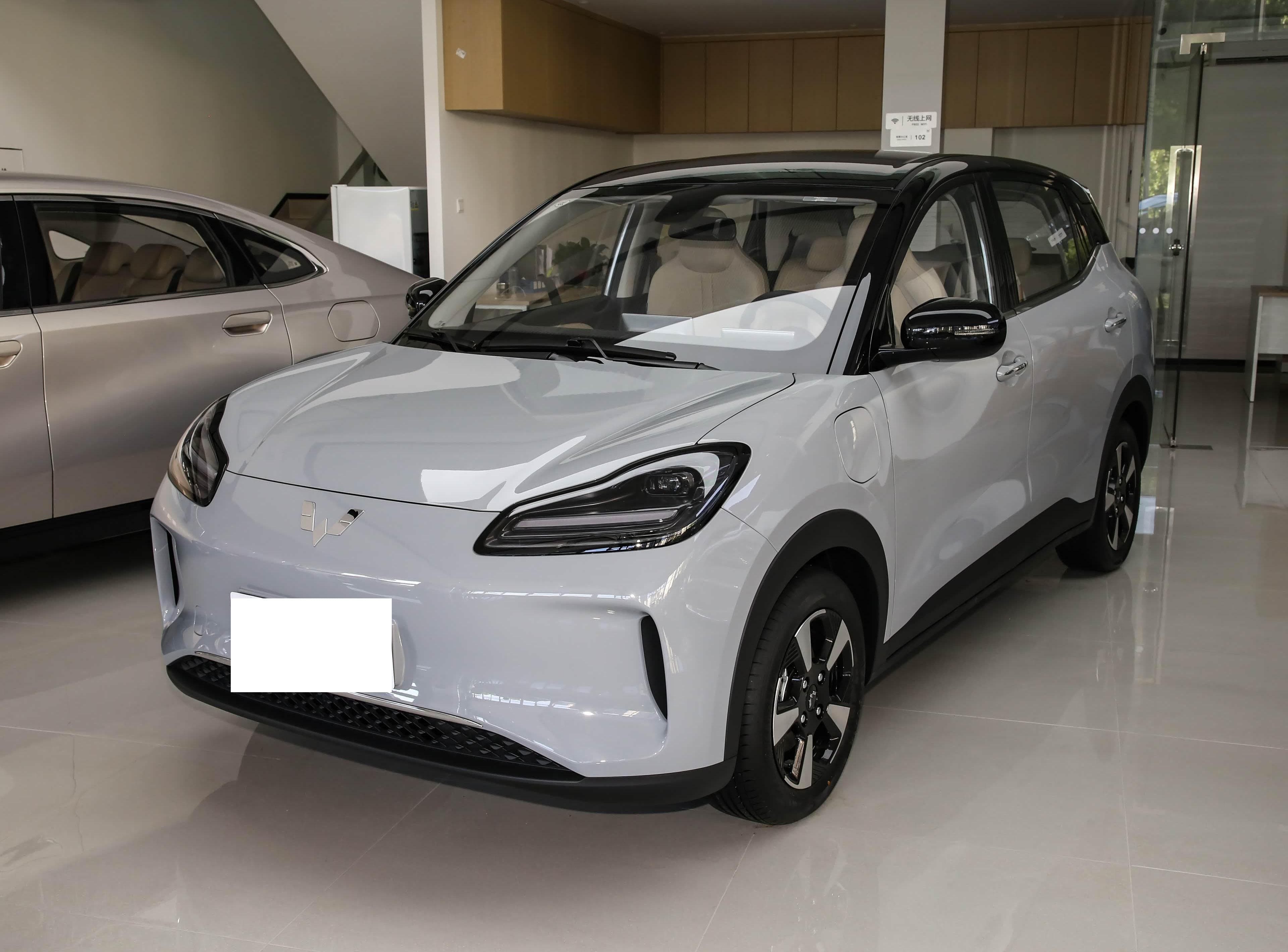 Wuling Bingo PLUS front view