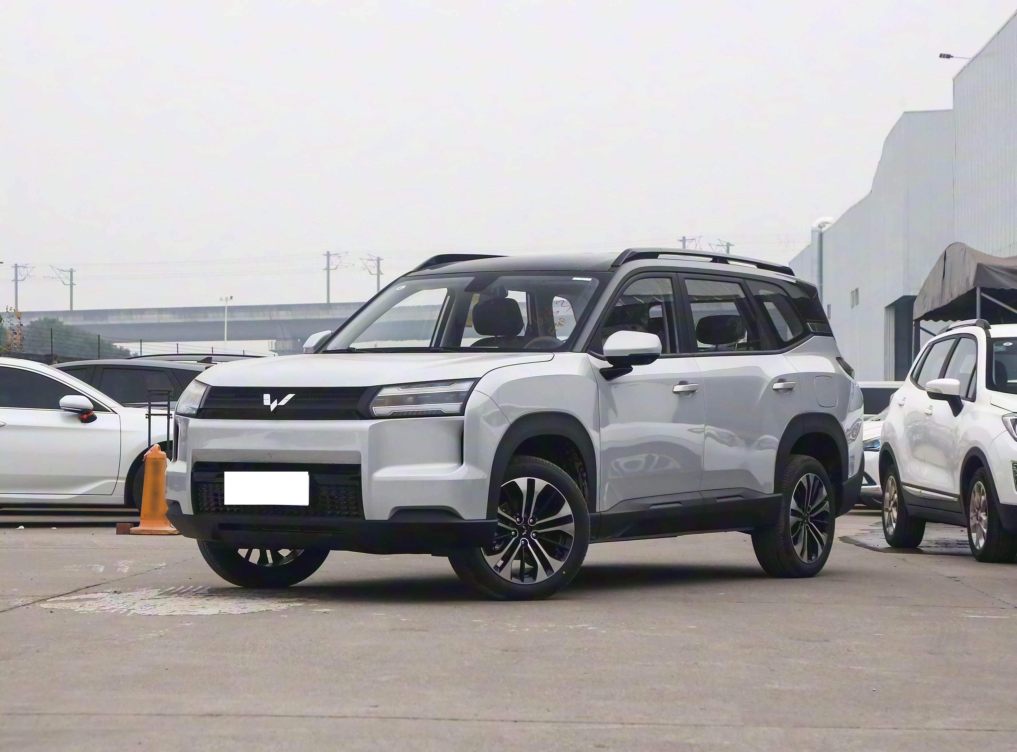 Wuling Starlight 560