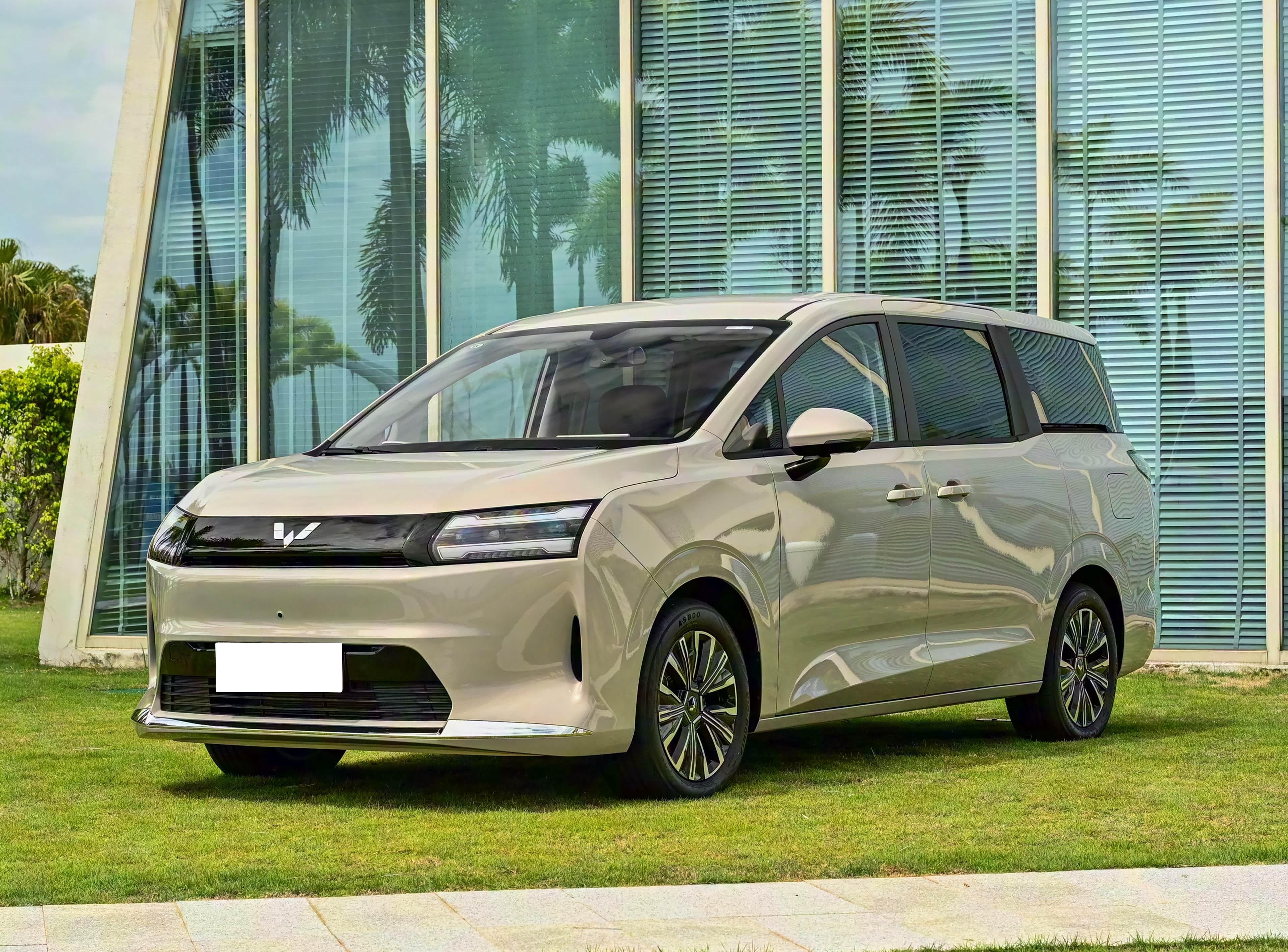 Wuling Starlight 730