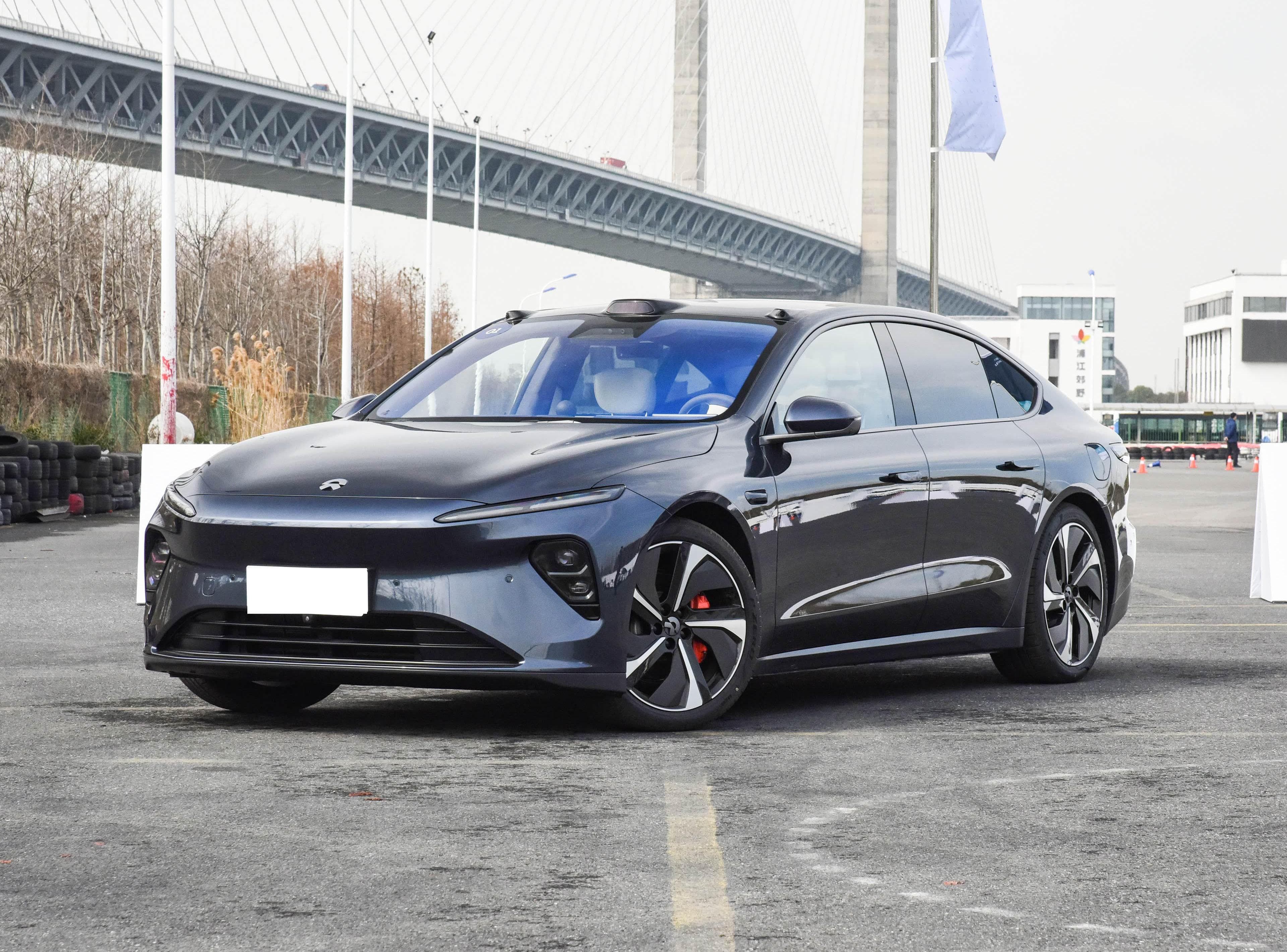 NIO ET7 front view