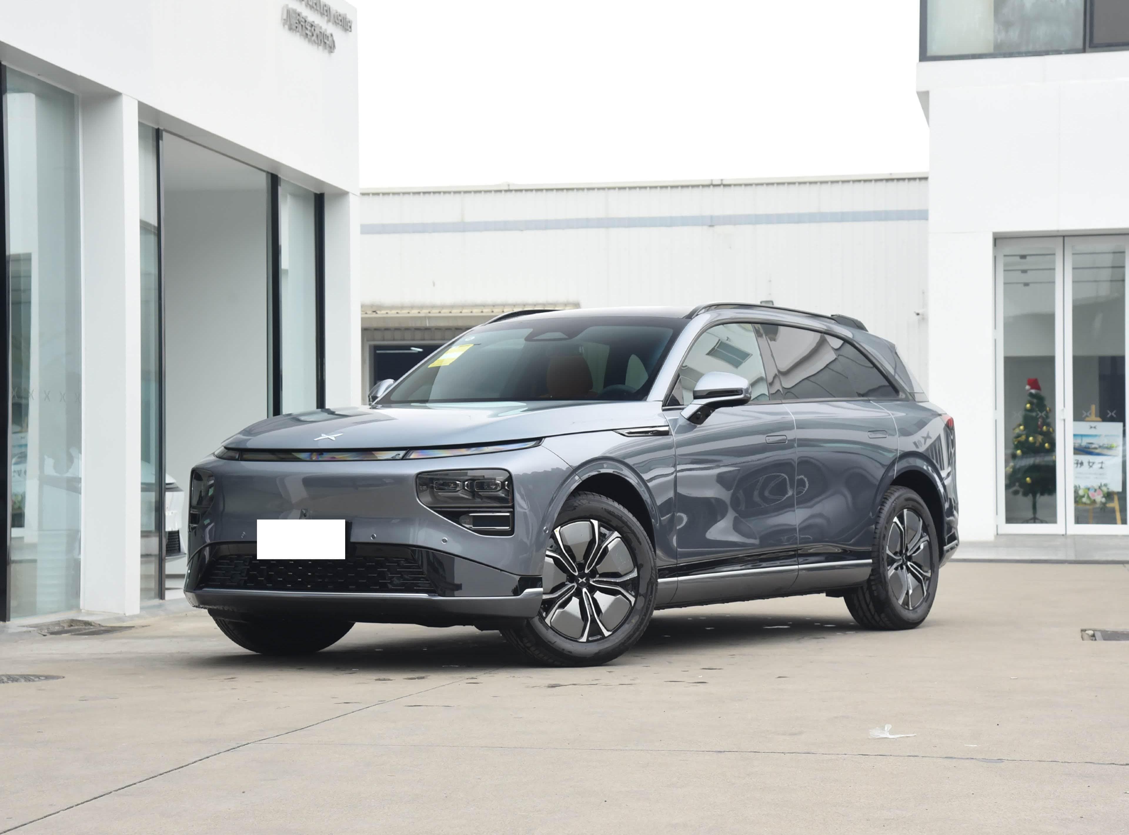 XPeng G9 570 Max front view